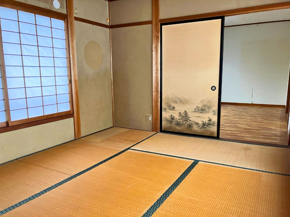 里方町中古住宅2階西和室