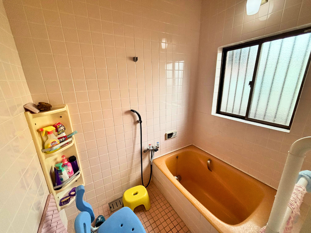 中野町中古住宅浴室