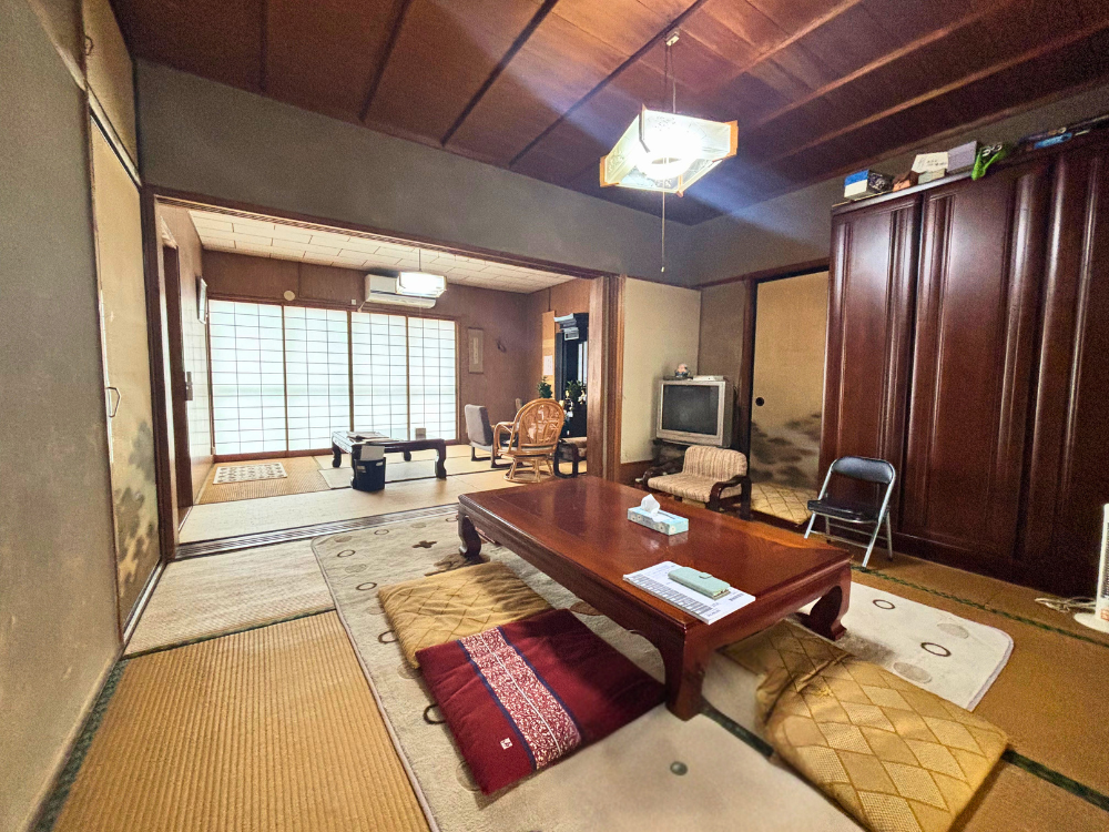 中野町中古住宅居間